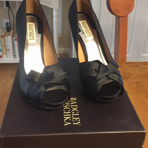 BADGLEY MISCHKA EXCELLENT CONDITION - Picture 7 of 7
